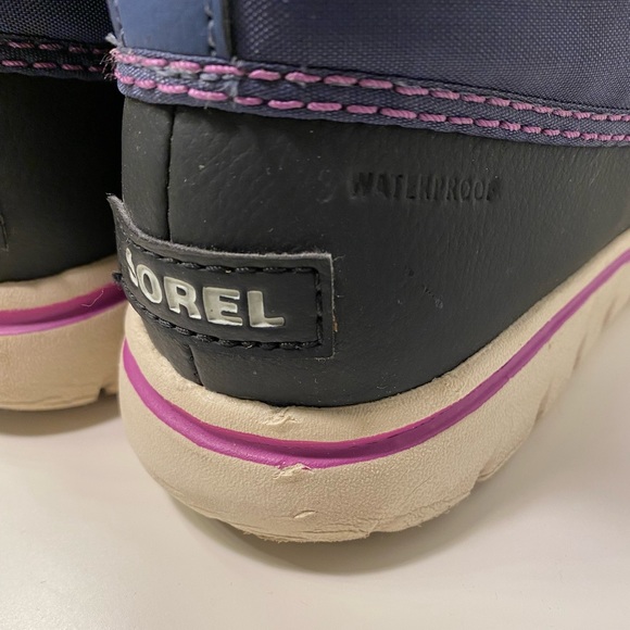 Sorel Cozy Carnival navy and black ankle boot sz 8 - Picture 5 of 13